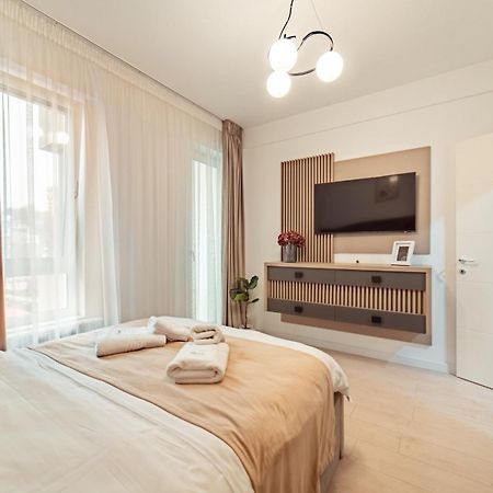 Cozy Aparthotel - Ultracentral Luxury Apartments ยาช ภายนอก รูปภาพ