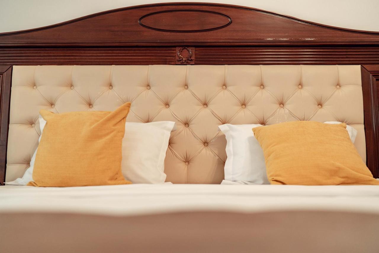 Cozy Aparthotel - Ultracentral Luxury Apartments ยาช ภายนอก รูปภาพ