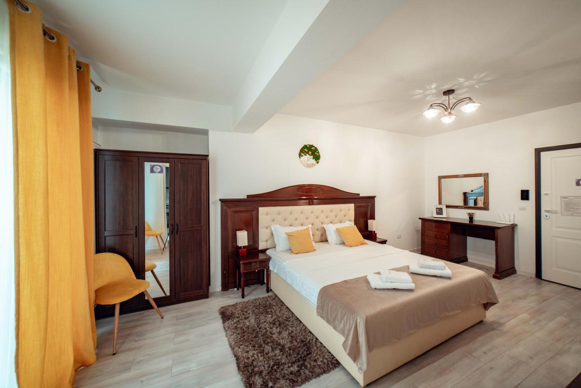 Cozy Aparthotel - Ultracentral Luxury Apartments ยาช ภายนอก รูปภาพ