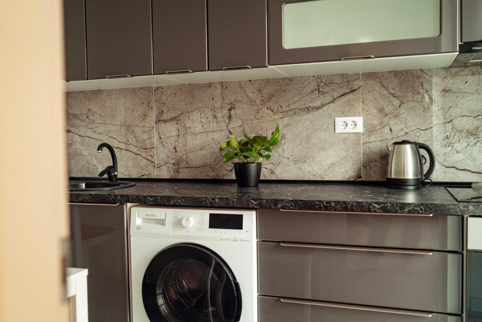 Cozy Aparthotel - Ultracentral Luxury Apartments ยาช ภายนอก รูปภาพ
