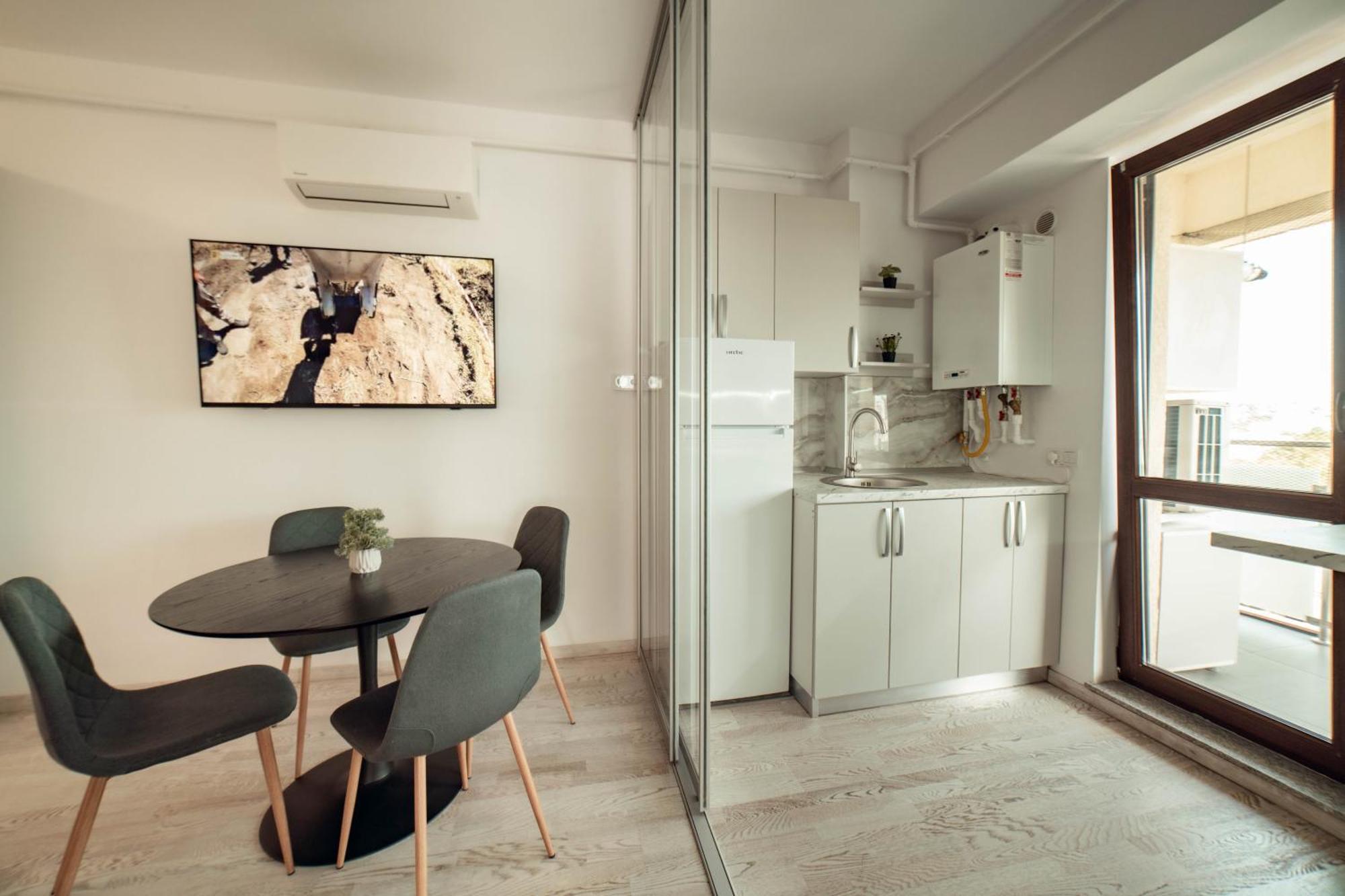 Cozy Aparthotel - Ultracentral Luxury Apartments ยาช ภายนอก รูปภาพ
