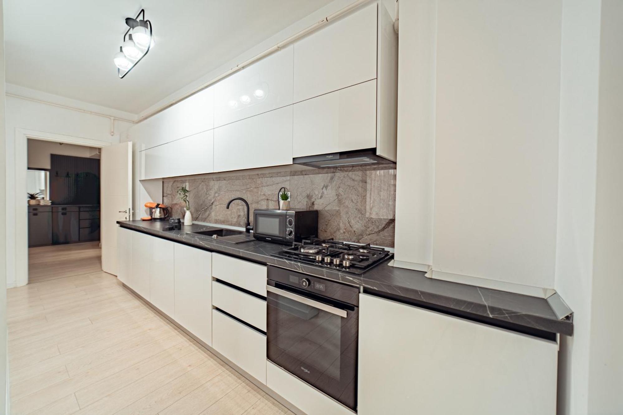 Cozy Aparthotel - Ultracentral Luxury Apartments ยาช ภายนอก รูปภาพ