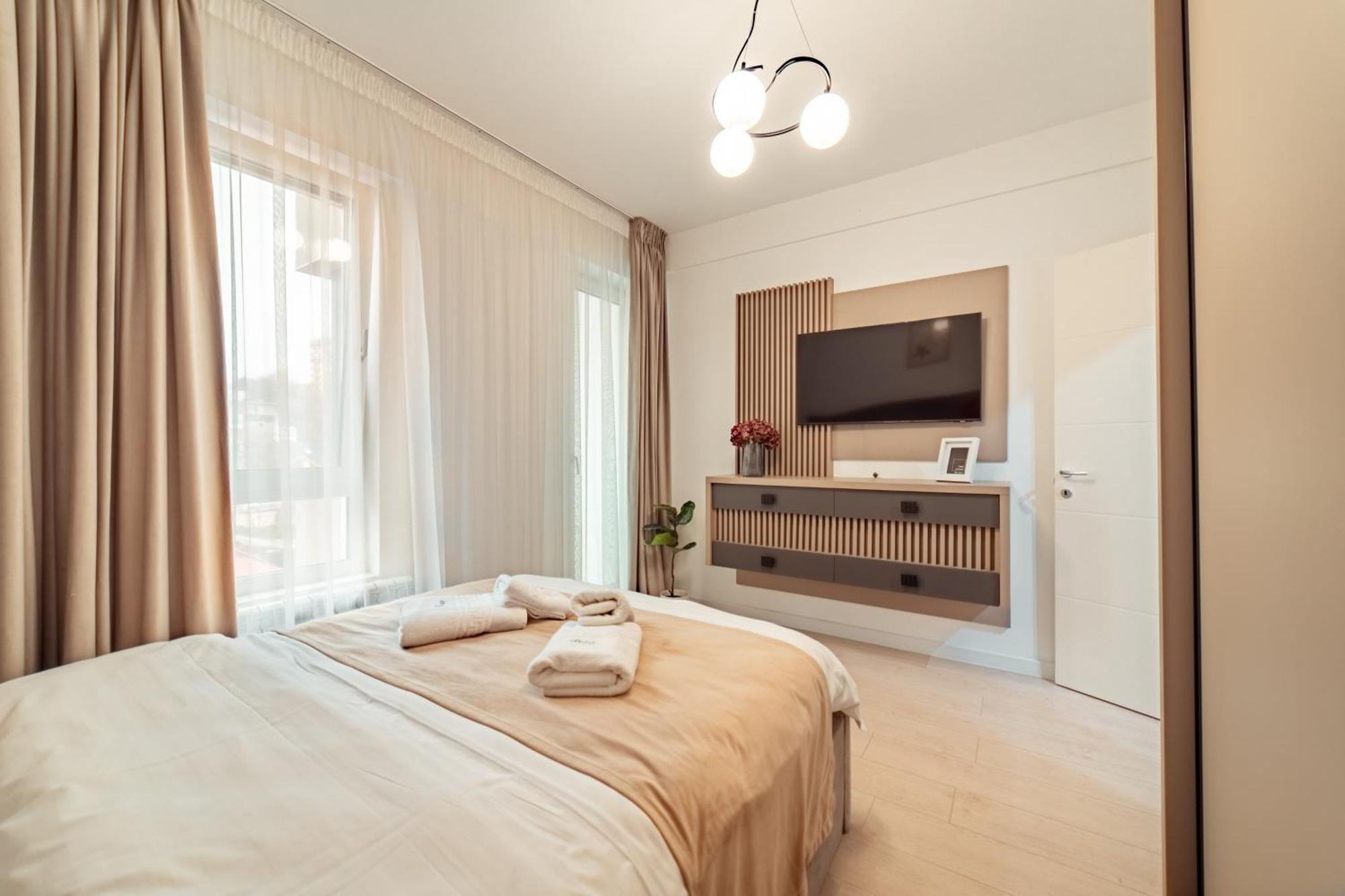 Cozy Aparthotel - Ultracentral Luxury Apartments ยาช ภายนอก รูปภาพ