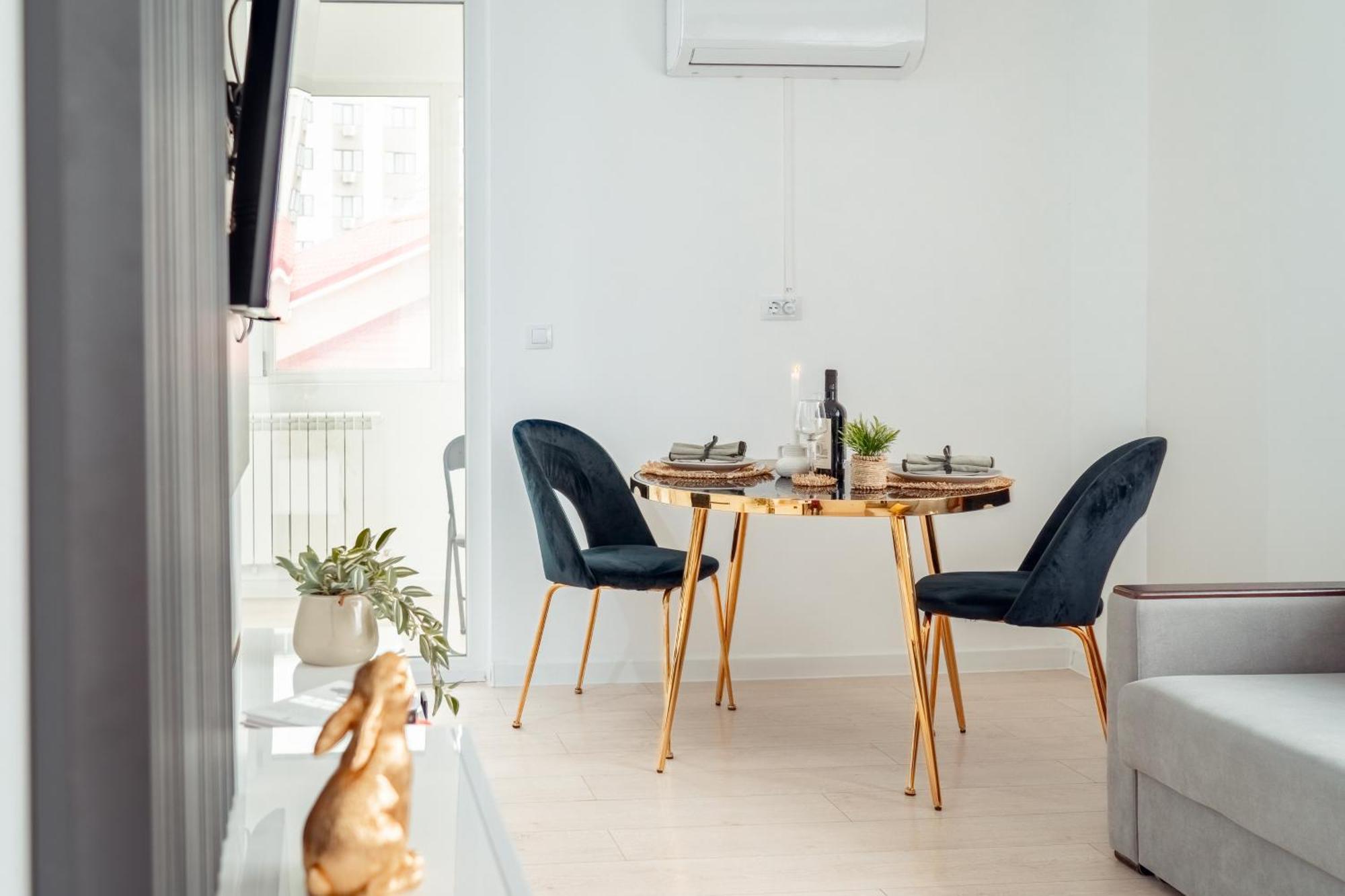 Cozy Aparthotel - Ultracentral Luxury Apartments ยาช ภายนอก รูปภาพ