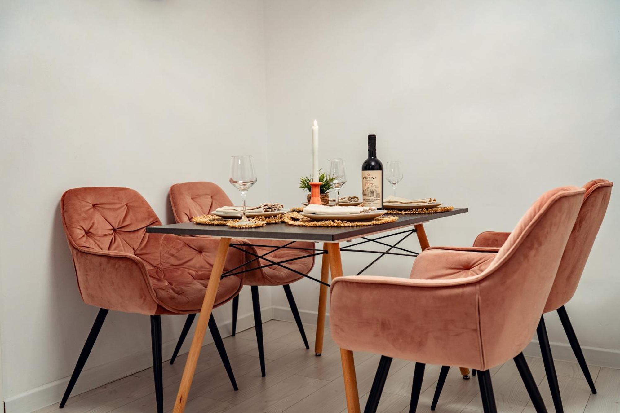 Cozy Aparthotel - Ultracentral Luxury Apartments ยาช ภายนอก รูปภาพ